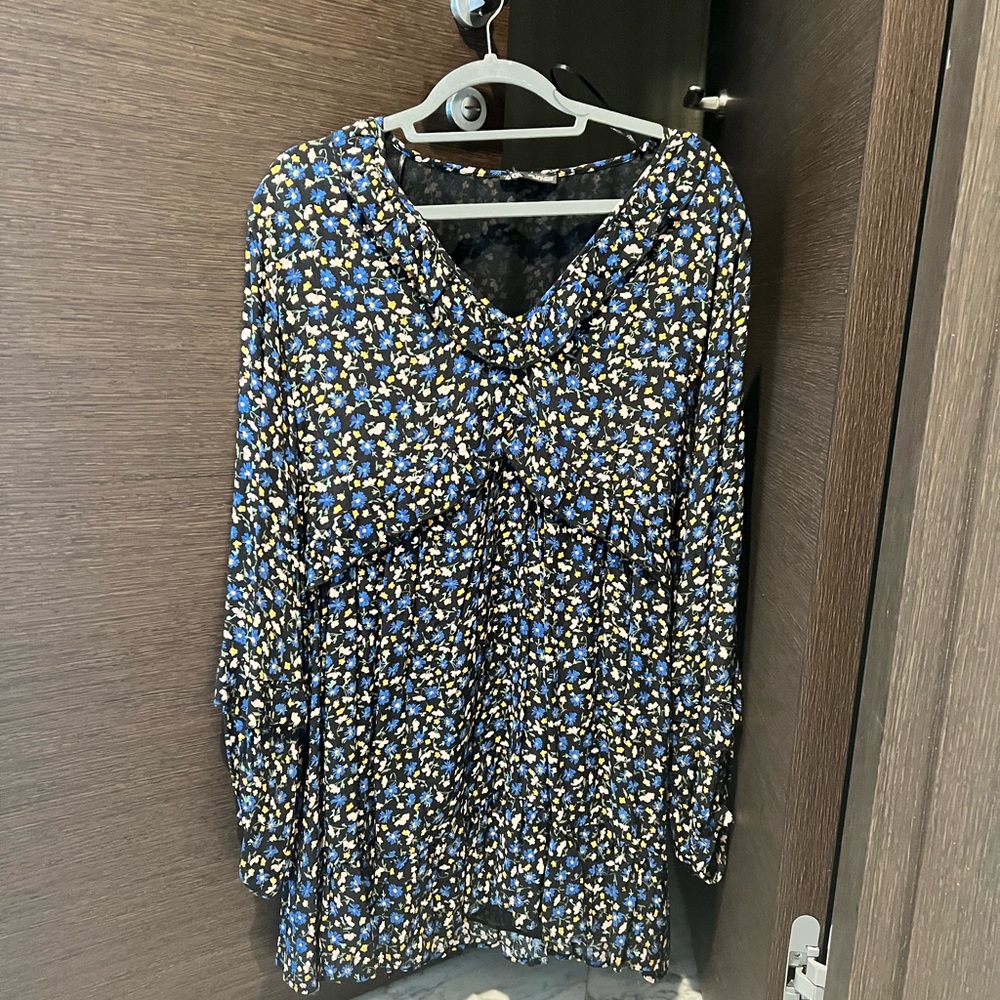 Floral, blue and yellow, Zara dress never worn!